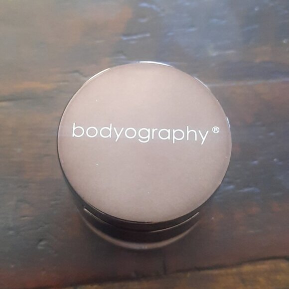 ×HOST PICK×Under eye concealer duo - Picture 5 of 5